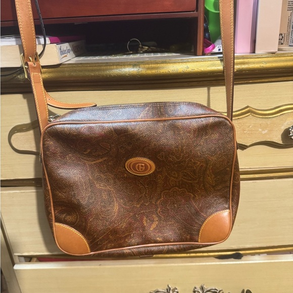 Handbags - GF LeatherBag